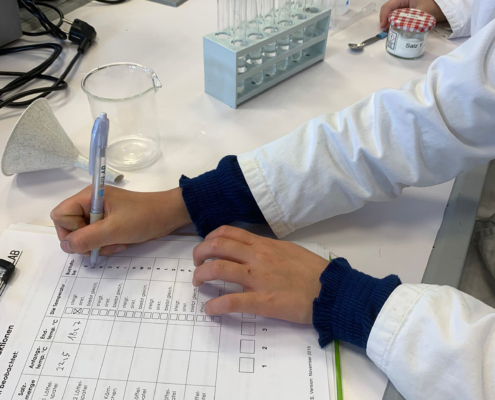 Junior-Experiment-Chemie mit den 5 Sinnen erleben