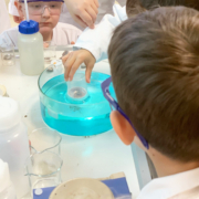 Junior-Experiment-MOLLY im Reich der 4 Elemente